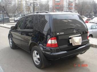 2004 Mercedes-Benz M-Class Pictures