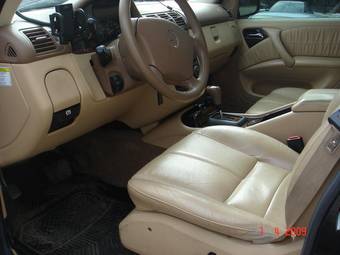 2004 Mercedes-Benz M-Class Photos