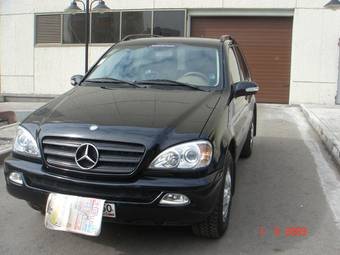 2004 Mercedes-Benz M-Class Pictures