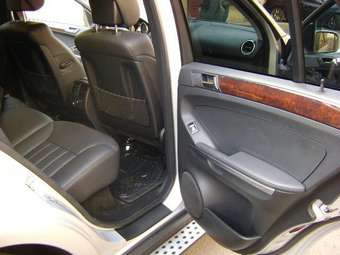 2005 Mercedes-Benz M-Class Photos