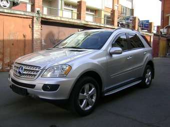 2005 Mercedes-Benz M-Class Wallpapers