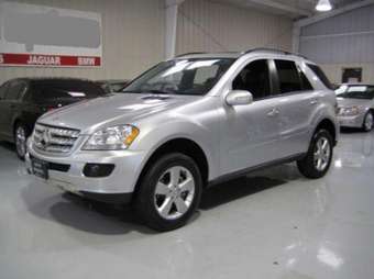 2005 Mercedes-Benz M-Class Photos
