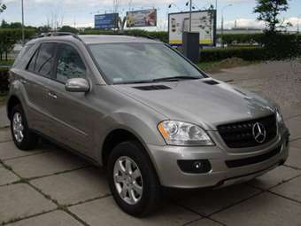 2005 Mercedes-Benz M-Class Images