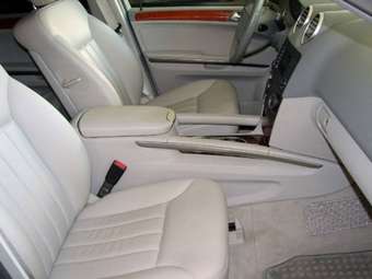 2005 Mercedes-Benz M-Class Pictures