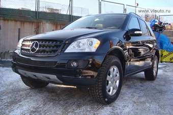 2005 Mercedes-Benz M-Class Photos