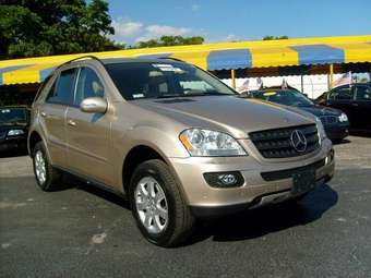 2005 Mercedes-Benz M-Class Photos