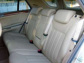 2005 Mercedes-Benz M-Class Pictures