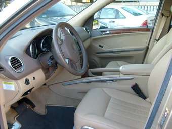 2005 Mercedes-Benz M-Class Wallpapers