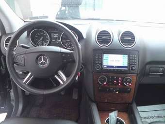 2005 Mercedes-Benz M-Class Pictures