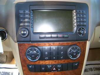 2005 Mercedes-Benz M-Class Photos