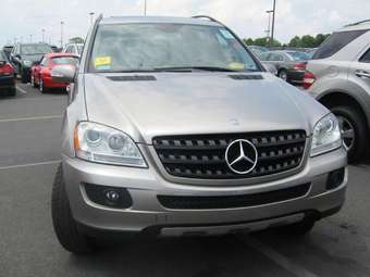 2005 Mercedes-Benz M-Class Photos