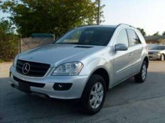 2005 Mercedes-Benz M-Class Pictures