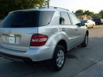 2005 Mercedes-Benz M-Class Pictures