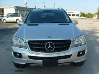 2005 Mercedes-Benz M-Class Pictures