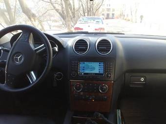 2005 Mercedes-Benz M-Class Images