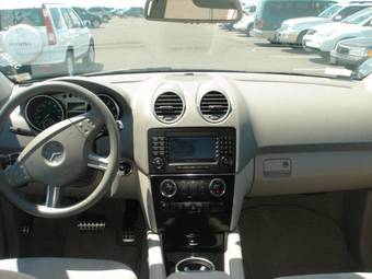2005 Mercedes-Benz M-Class Pics
