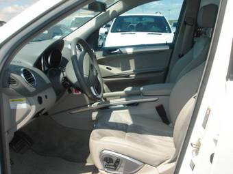 2005 Mercedes-Benz M-Class Pictures
