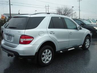 2005 Mercedes-Benz M-Class Pictures