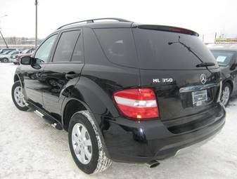 2005 Mercedes-Benz M-Class Pictures