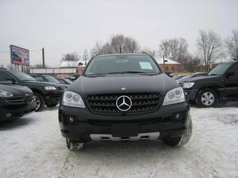 2005 Mercedes-Benz M-Class Pictures