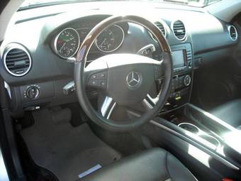 2005 Mercedes-Benz M-Class Wallpapers