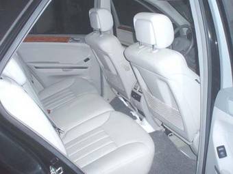 2005 Mercedes-Benz M-Class Photos
