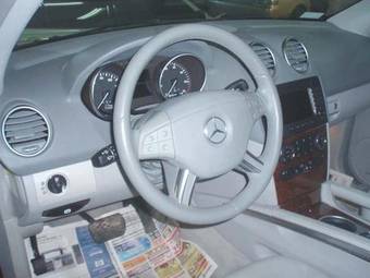 2005 Mercedes-Benz M-Class Photos