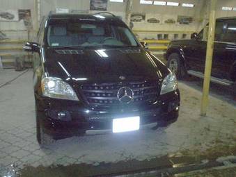 2005 Mercedes-Benz M-Class Pictures