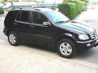 2005 Mercedes-Benz M-Class Photos