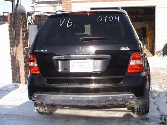 2005 Mercedes-Benz M-Class Photos