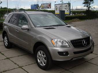 2005 Mercedes-Benz M-Class Photos