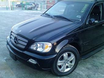 2005 Mercedes-Benz M-Class Wallpapers