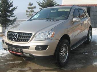 2005 Mercedes-Benz M-Class Photos