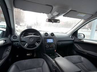 2005 Mercedes-Benz M-Class Pictures