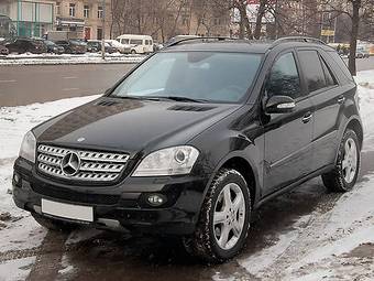 2005 Mercedes-Benz M-Class Pictures