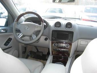 2005 Mercedes-Benz M-Class Pictures
