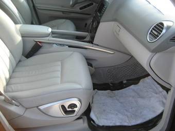 2005 Mercedes-Benz M-Class Photos