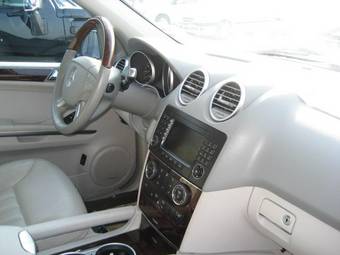 2005 Mercedes-Benz M-Class Wallpapers