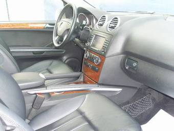 2005 Mercedes-Benz M-Class Photos