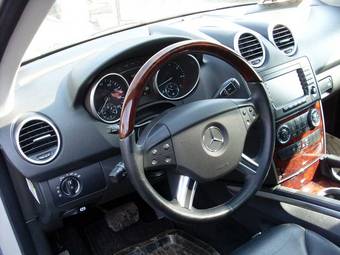 2005 Mercedes-Benz M-Class Photos