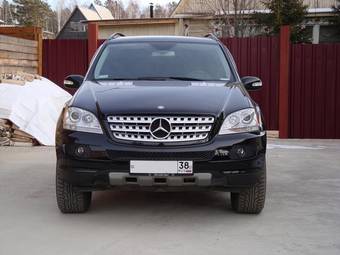 2005 Mercedes-Benz M-Class Images