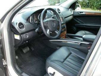 2005 Mercedes-Benz M-Class Pictures