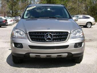 2005 Mercedes-Benz M-Class Pictures