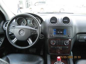 2005 Mercedes-Benz M-Class Pictures