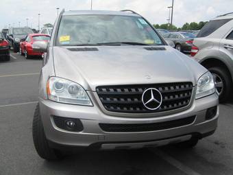 2005 Mercedes-Benz M-Class Wallpapers