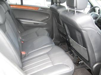2005 Mercedes-Benz M-Class Pictures