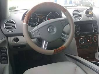 2005 Mercedes-Benz M-Class Pictures