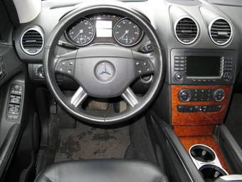 2005 Mercedes-Benz M-Class Images