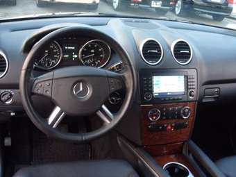 2006 Mercedes-Benz M-Class Pictures