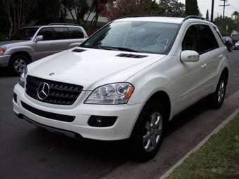 2006 Mercedes-Benz M-Class Images